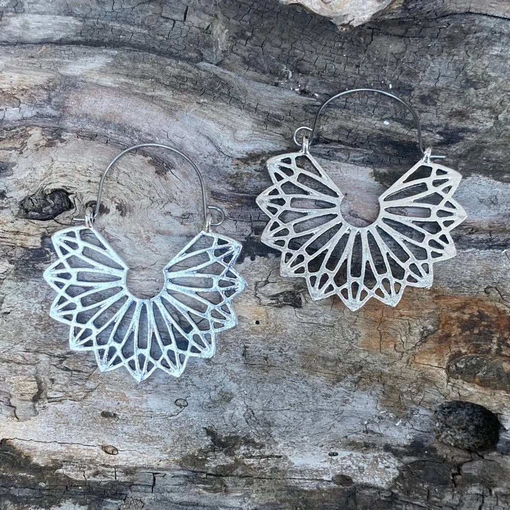 Beautiful Silver Mandala Earrings - Picture 5 of 8